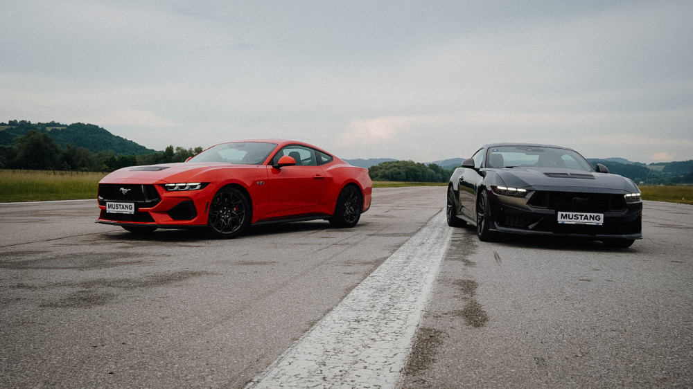 Ford Mustang Dark Horse